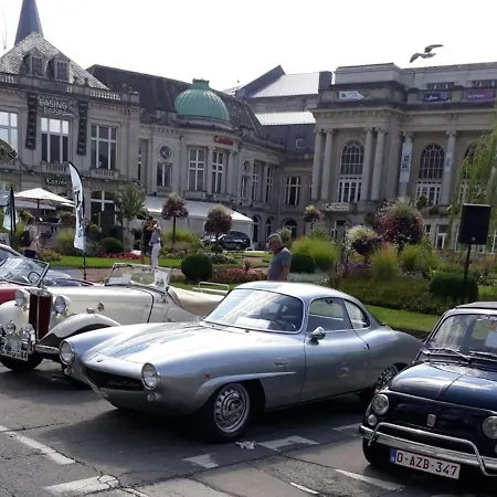 Le De Roanne-coo شاليه ستاومونت